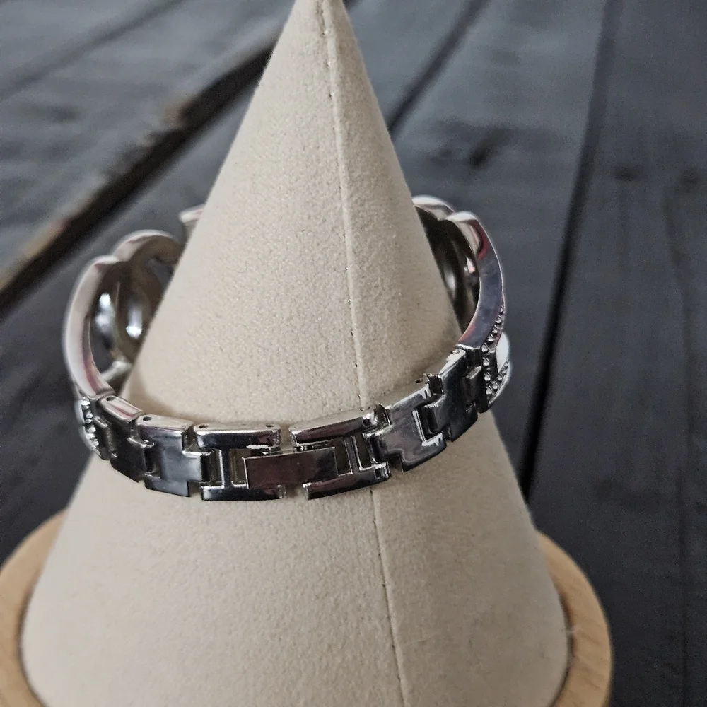 Silver Women's Watch Rhinestone Sleek 90s Y2K Jewelry Accessory
